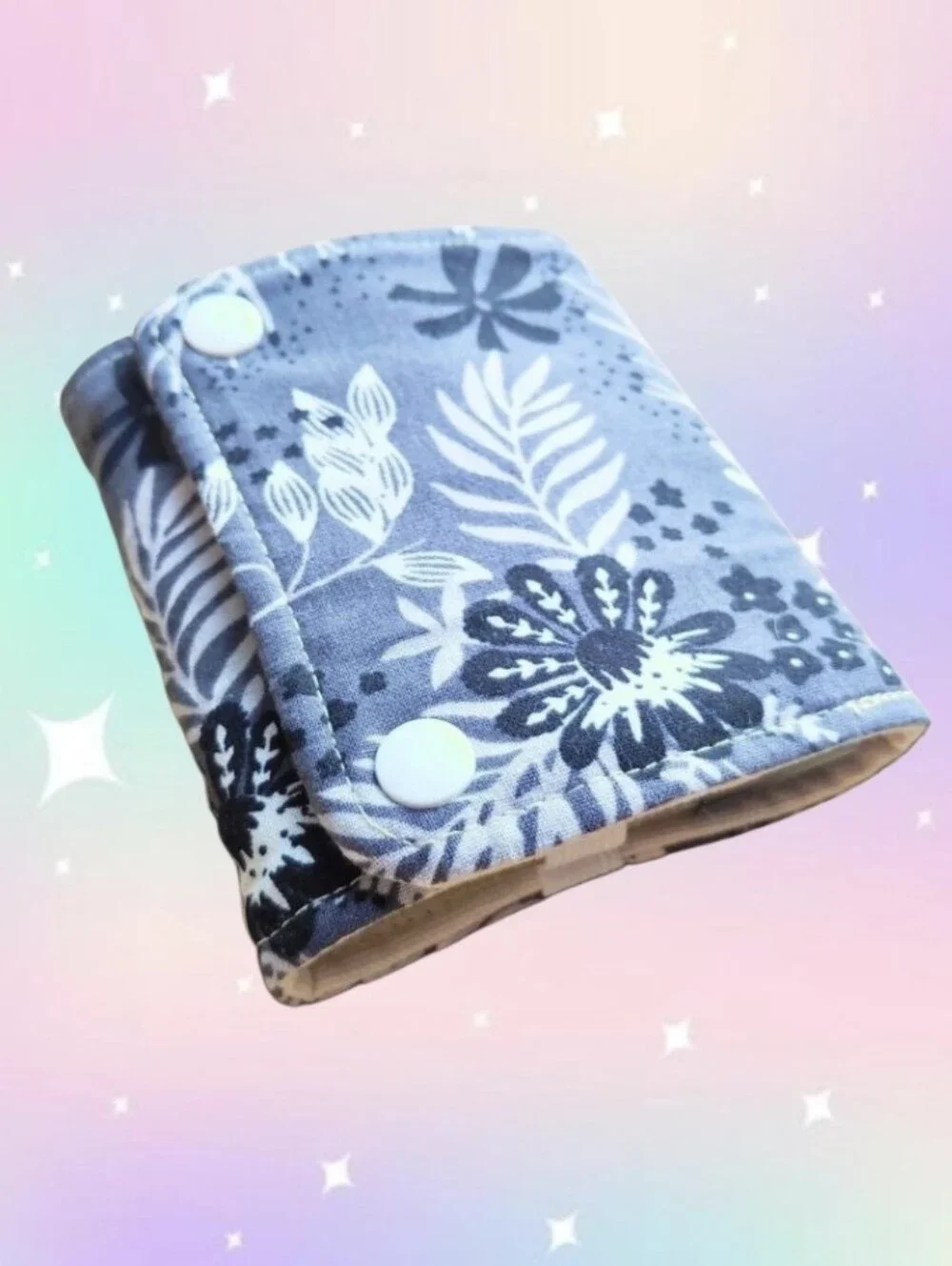 Essential Oil Roller Bottle Wallet - Gray Floral
